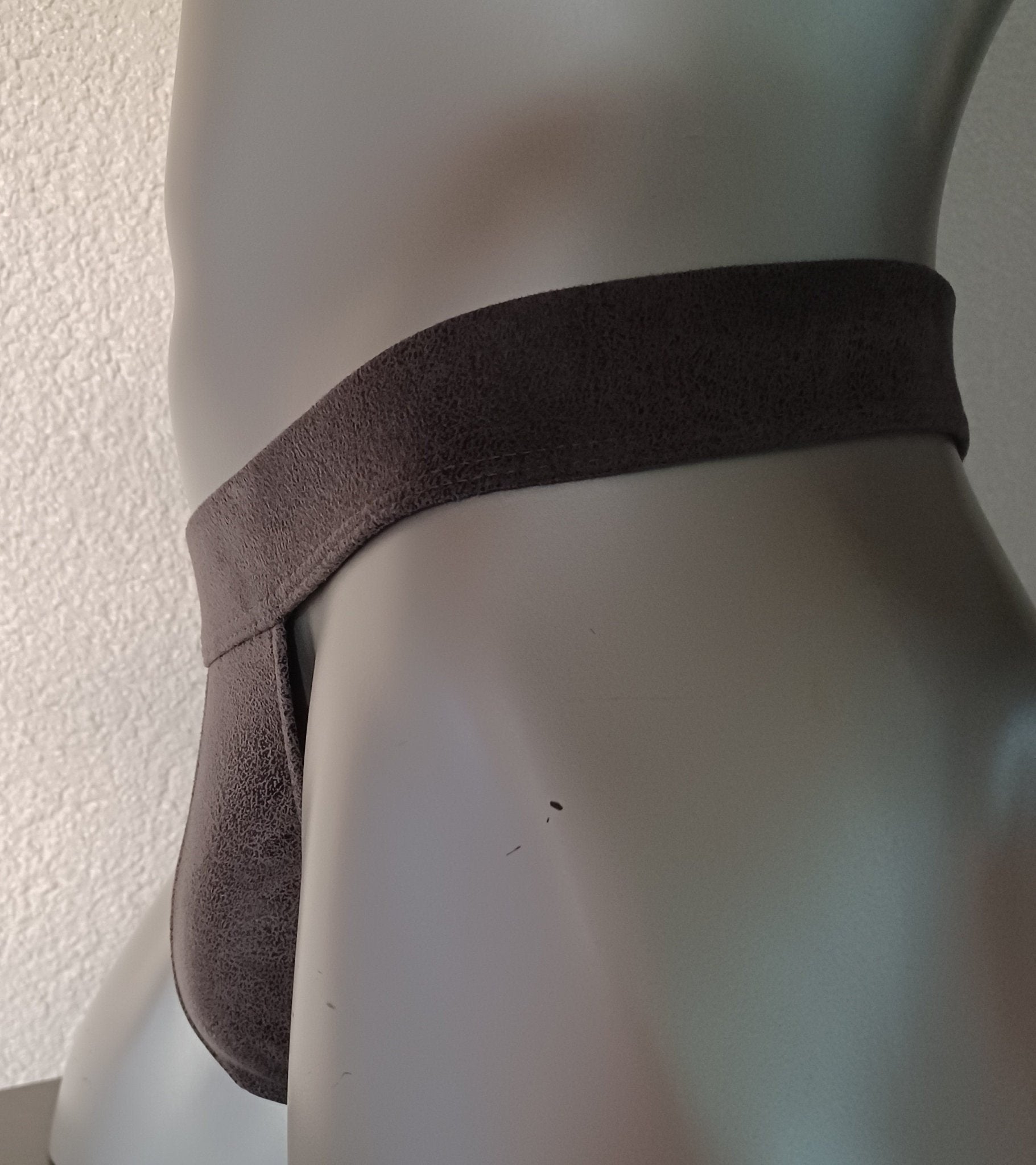 Wasch - Leder Badehose String Suede für Herren Antikleder grau - SEXSENSE