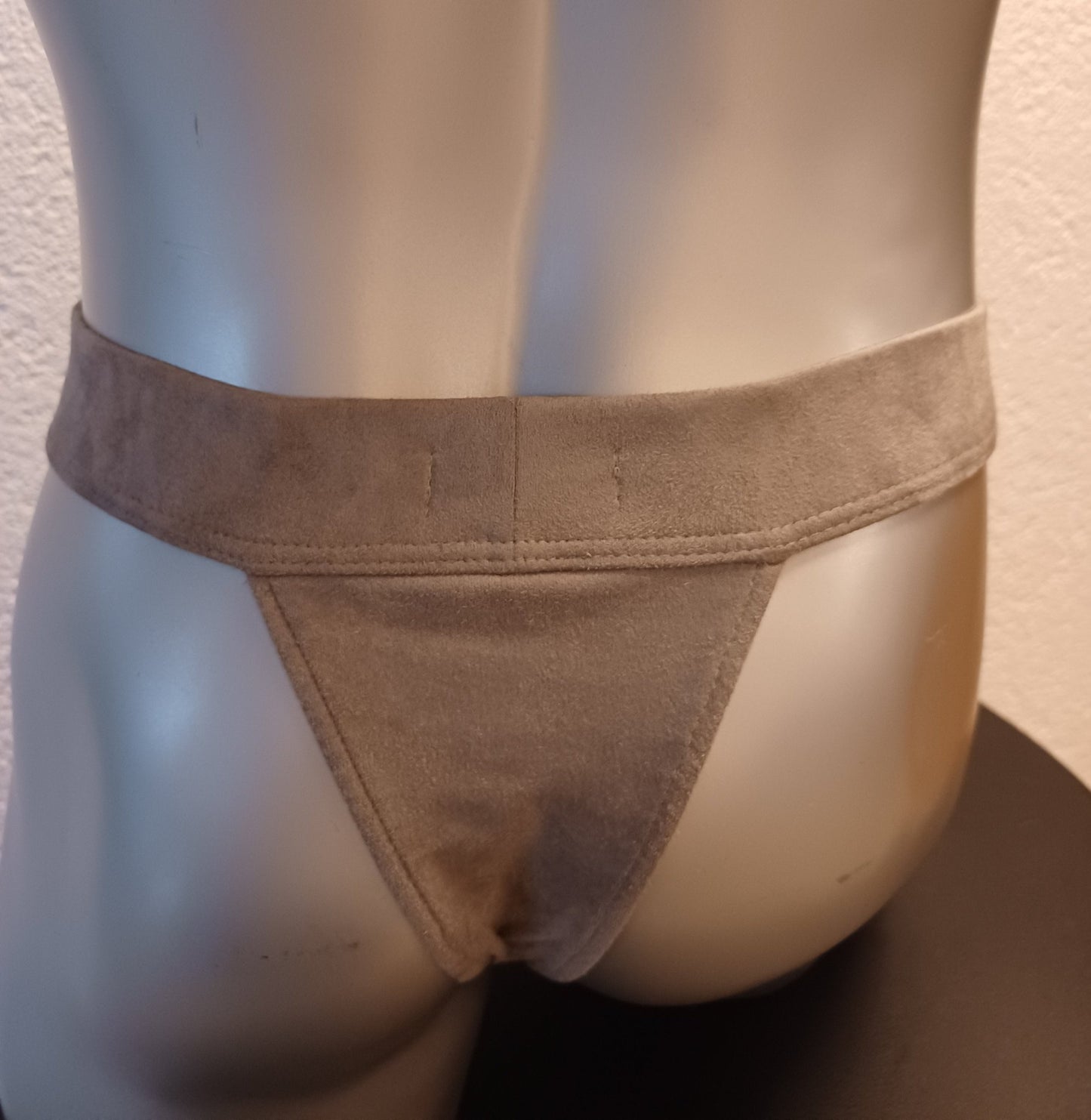 Badehose String Wasch - Leder Suede elastisches Wildleder hellgrau - SEXSENSE