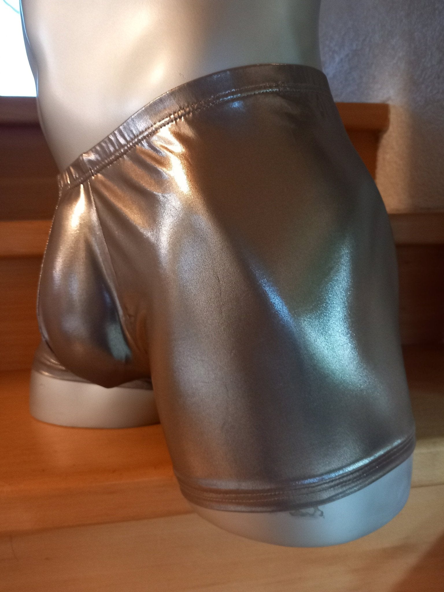 LETZTER ARTIKEL Boxershorts Badehose elastisches Lycra messingfarben hochglänzend - SEXSENSE