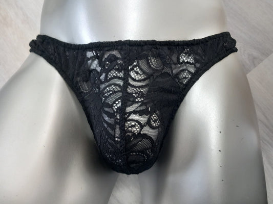 String Low Waist Spitze schwarz - SEXSENSE
