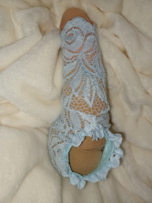 Penissocke hellblaue elastische transparente Spitze mit Gummizug und Bogenabschlusskante