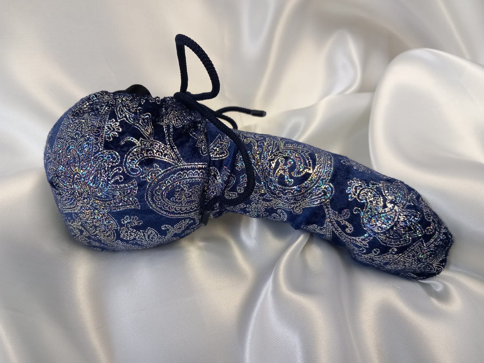 Penissocke Lümmeltüte Juwelensäckchen blauer Samt Lycra mit Silber Hologramm - SEXSENSE