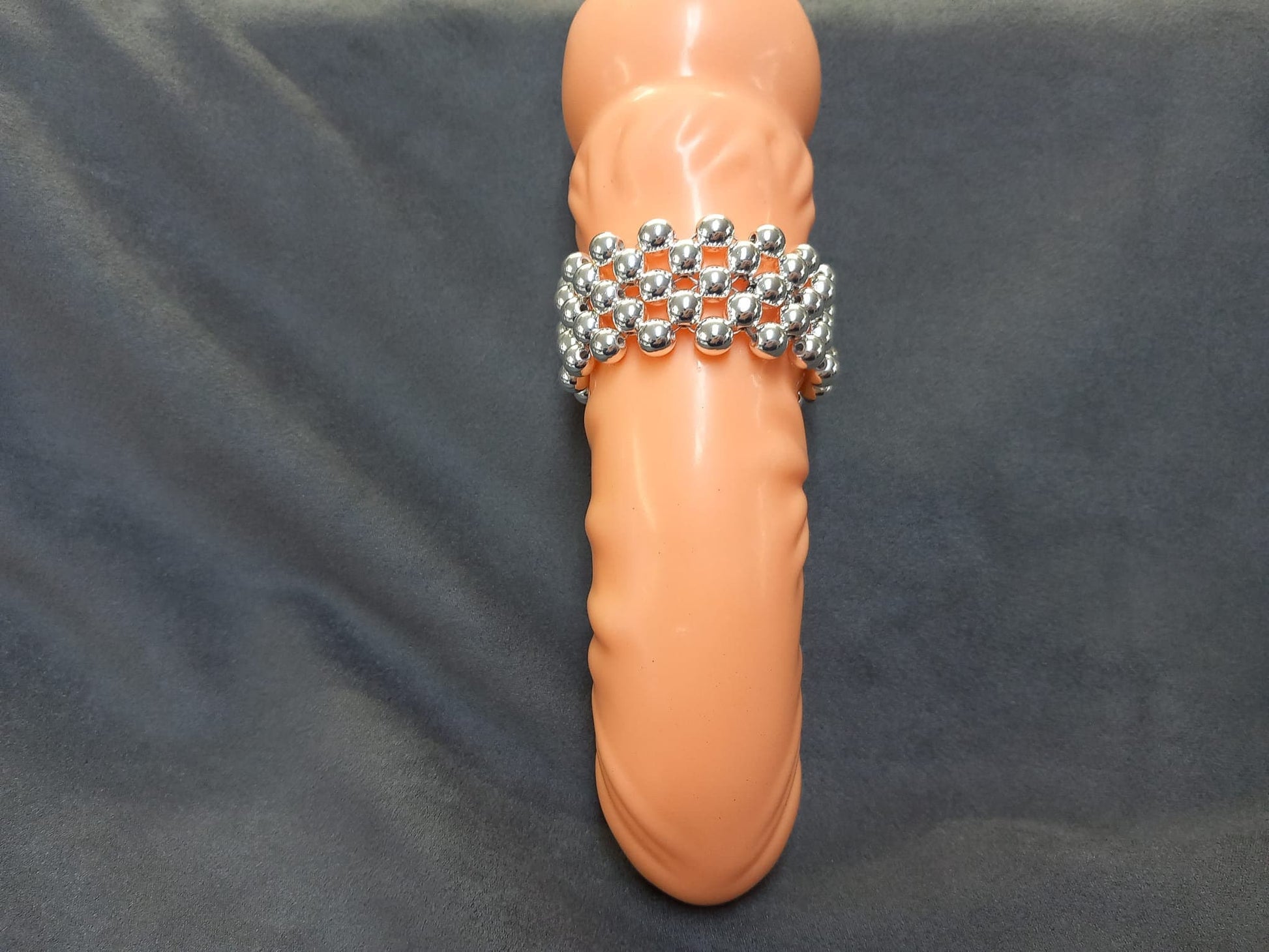 Penisring Kinky Masturbator 75 rotierende Silber Hämatit - Perlen auf Chirurgenstahl Innen - Umfang ca 11,6cm - SEXSENSE
