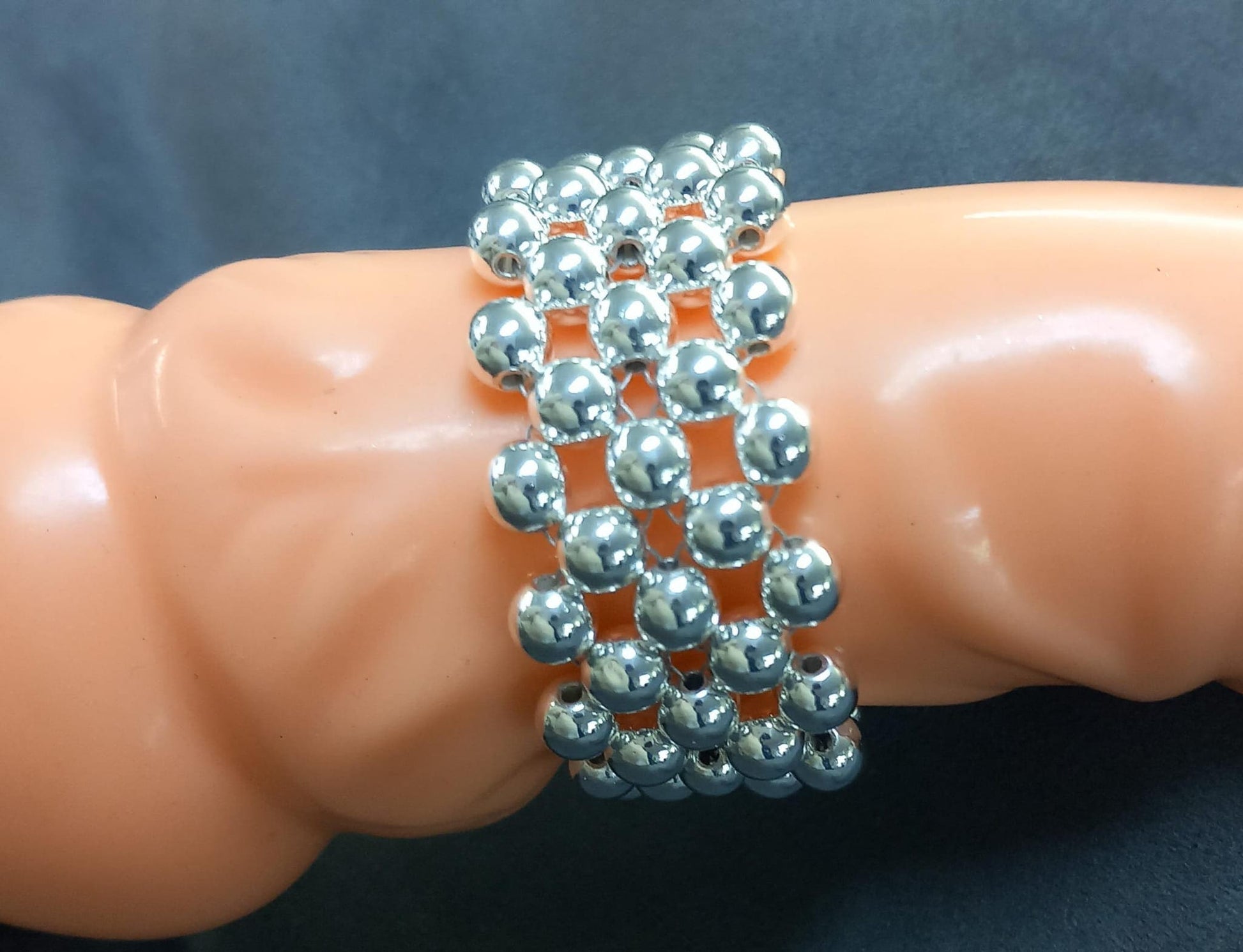 Penisring Kinky Masturbator 75 rotierende Silber Hämatit - Perlen auf Chirurgenstahl Innen - Umfang ca 11,6cm - SEXSENSE
