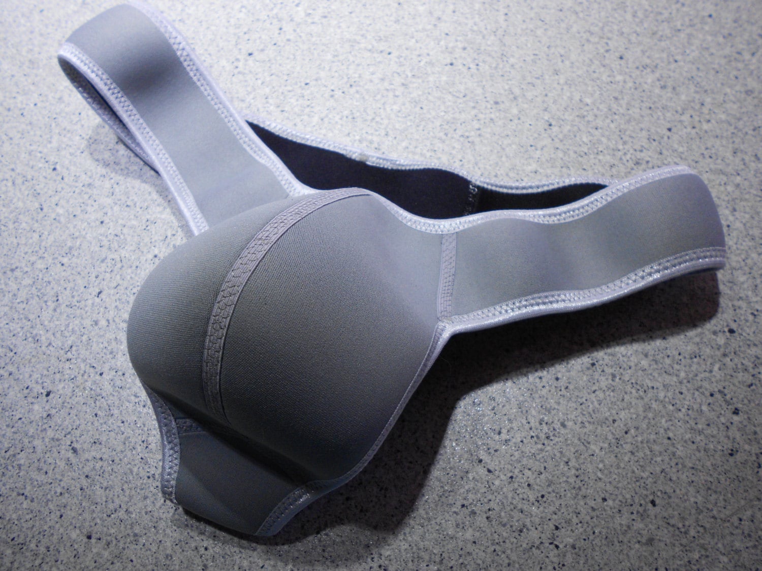 Herren String Badehose 3mm echtes Neopren grau - SEXSENSE