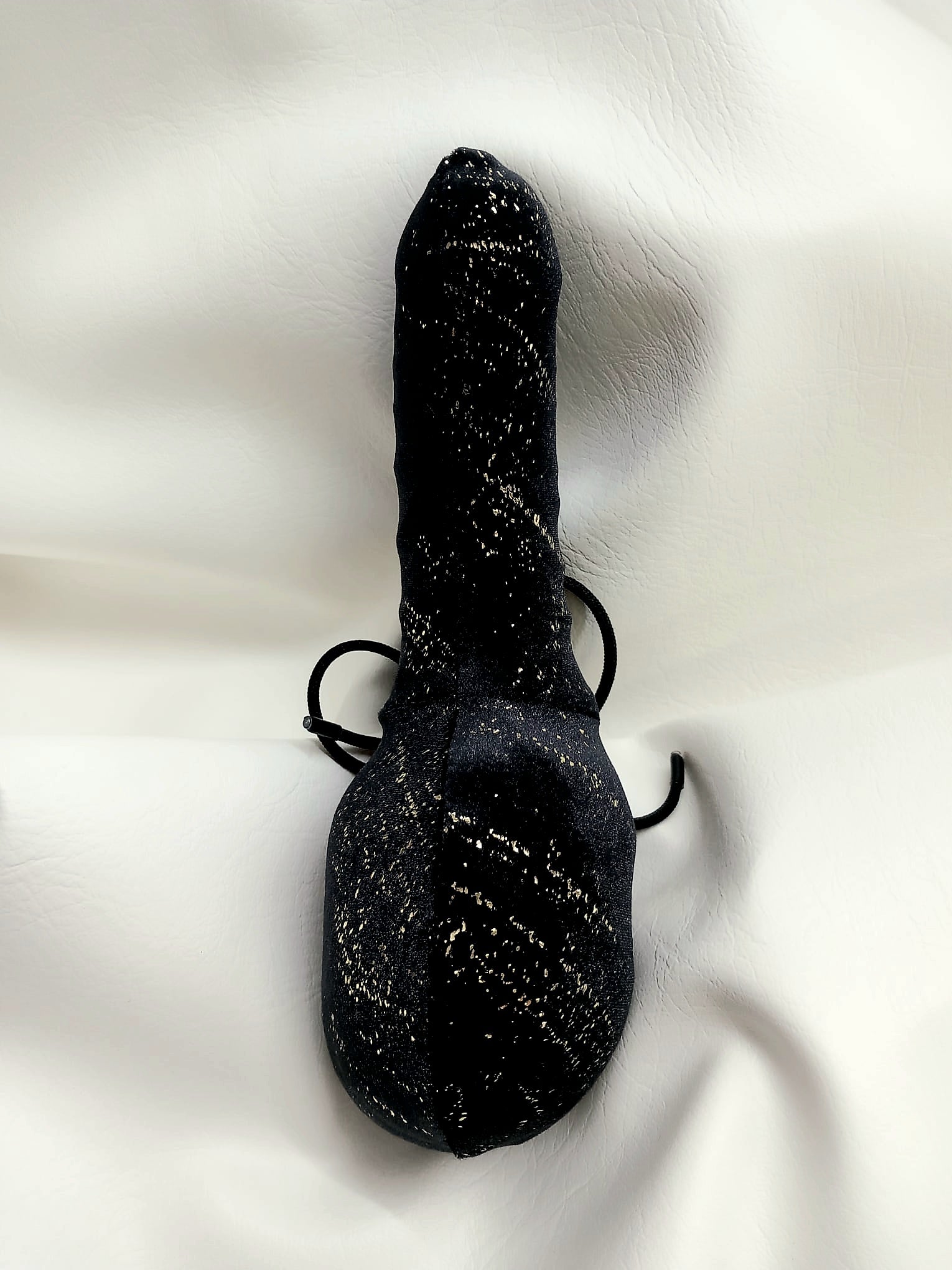Penissocke Lümmeltüte Juwelensäckchen schwarzer Samt mit Gold - Ornamenten Eierwärmer Willypyjama - SEXSENSE