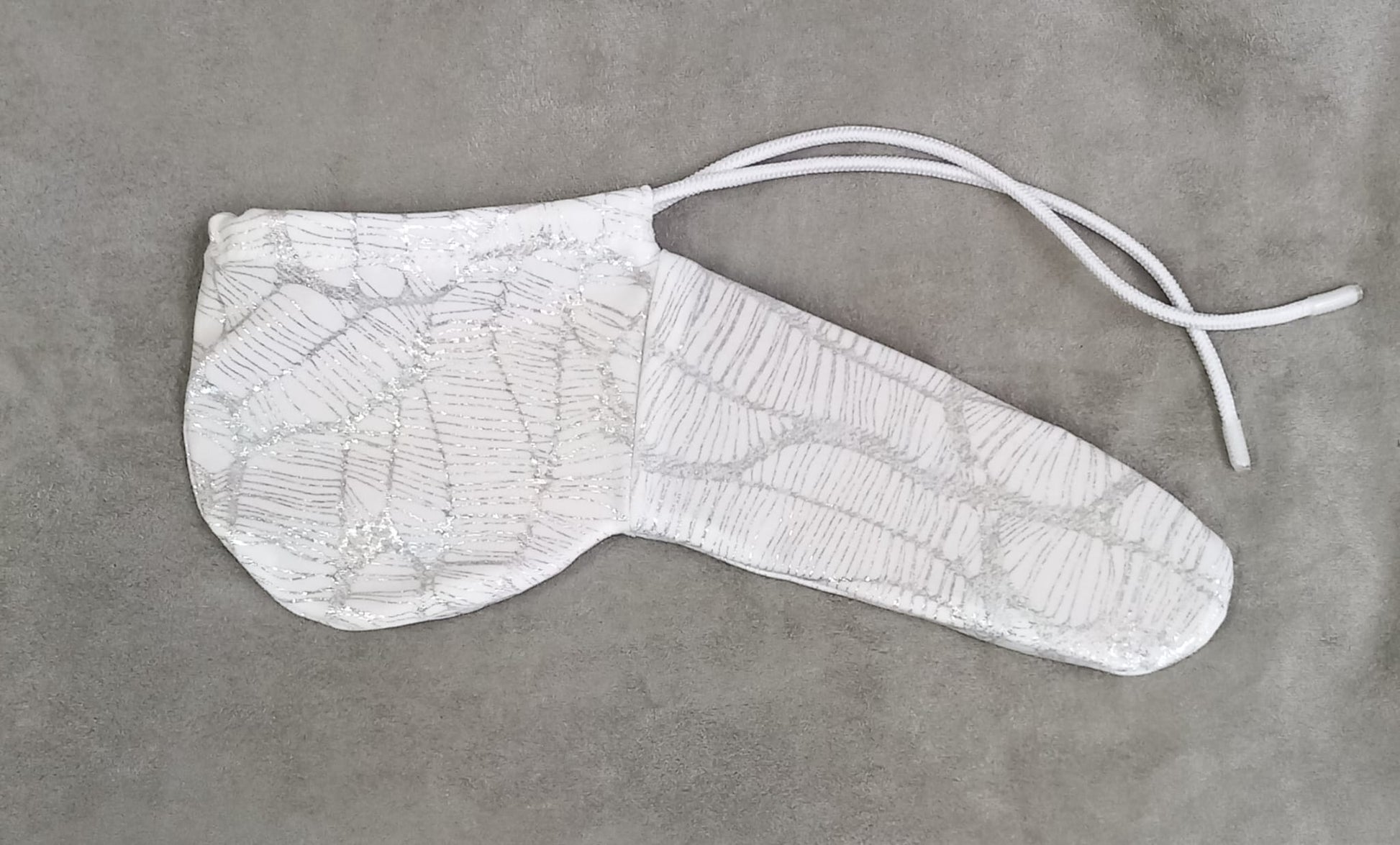 Penissocke Lümmeltüte Juwelensäckchen weiß mit Silber Hologramm Sackhalter Willy - Pyjama - SEXSENSE